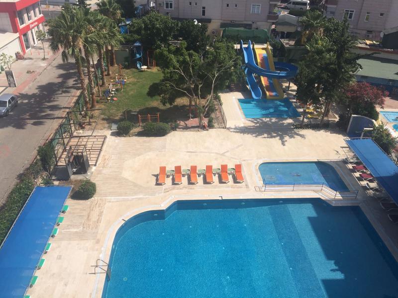 Grand Bahama Beach Hotel Ex. Happy Beach Hotel Konaklı Dış mekan fotoğraf