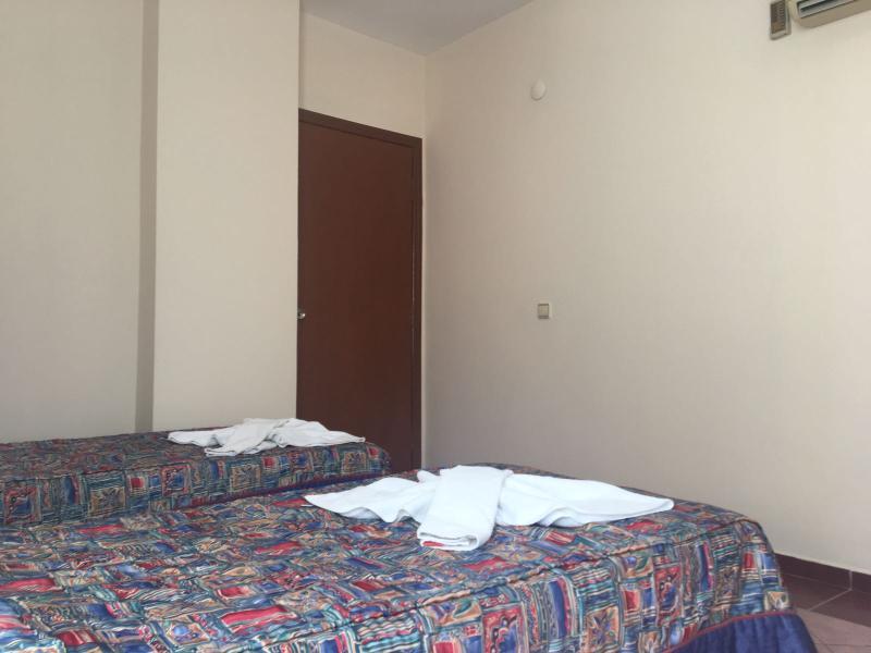 Grand Bahama Beach Hotel Ex. Happy Beach Hotel Konaklı Dış mekan fotoğraf